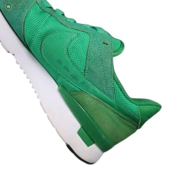 Nike Shoes Mens 9 Athletic Trainers Sneakers Archive 83.M Running Green Sport